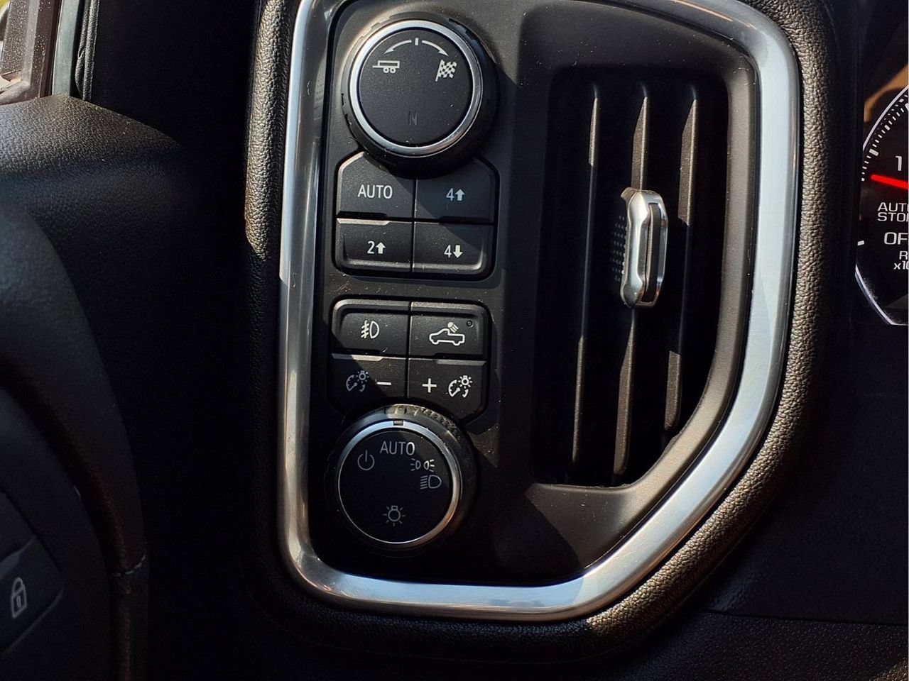 Used 2019 Chevrolet Silverado 1500 RST w/ All-Star Edition AWD/4WD image 22