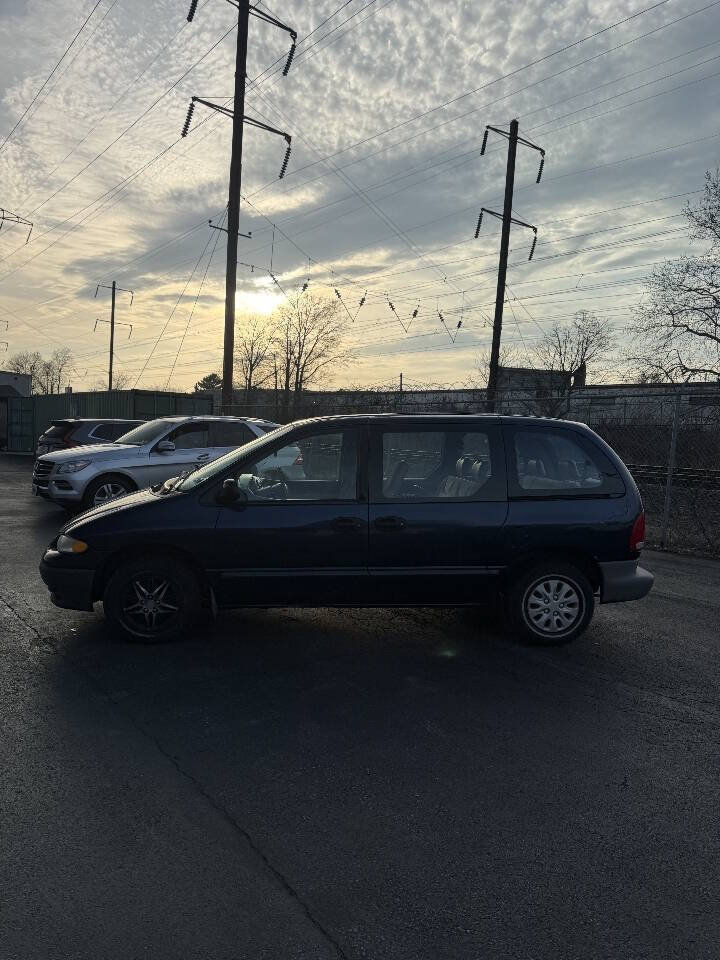 Used 2000 Plymouth Voyager FWD image 4