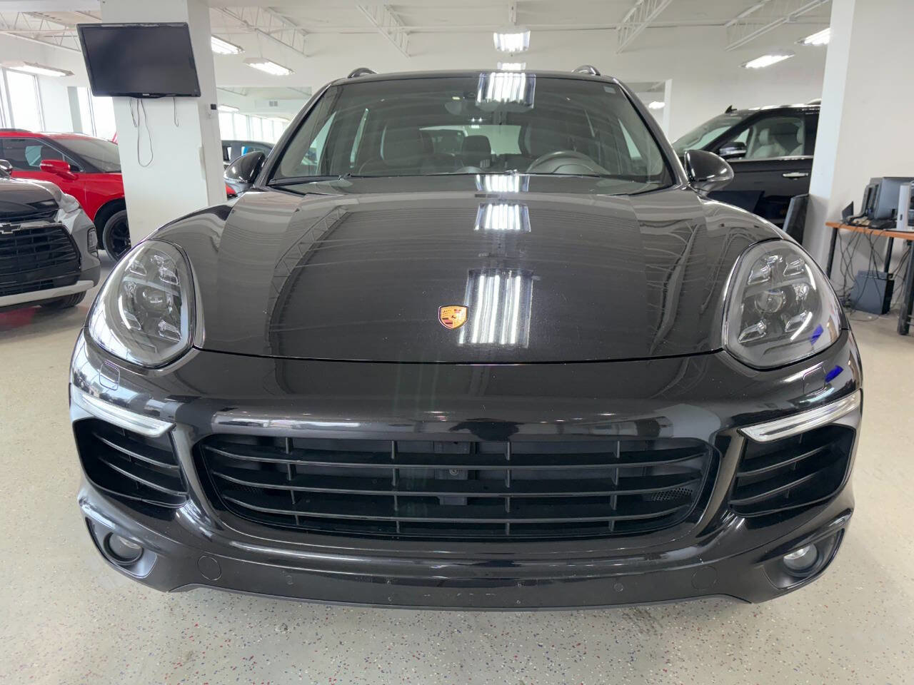 Used 2017 Porsche Cayenne Platinum Edition image 5