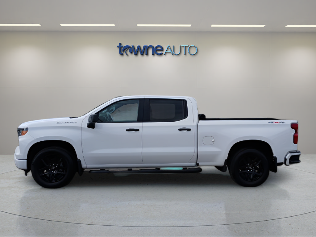 Used 2024 Chevrolet Silverado 1500 Custom AWD/4WD image 3