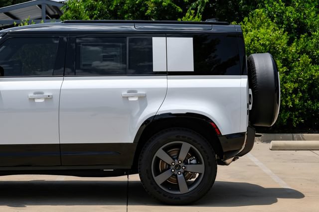 New 2026 Land Rover Defender 110 X-Dynamic SE AWD/4WD image 18