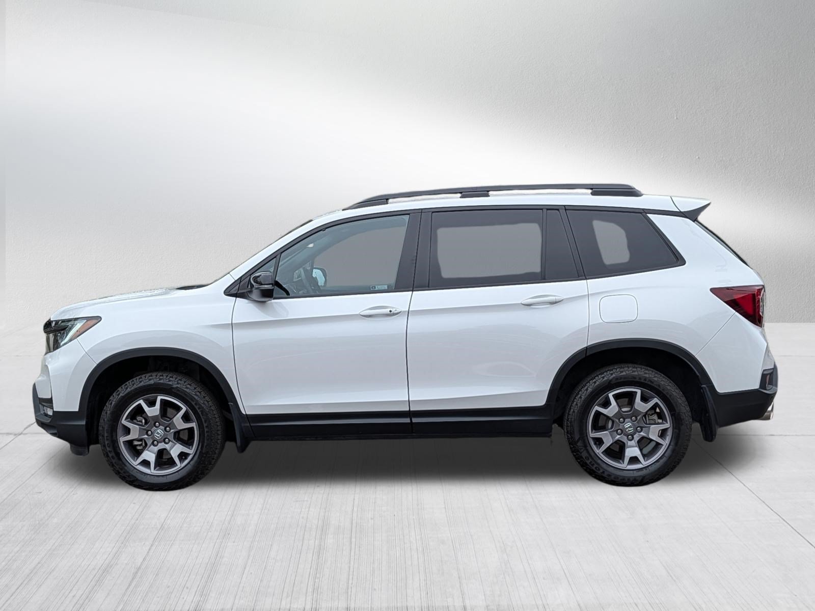 Used 2022 Honda Passport TrailSport image 4