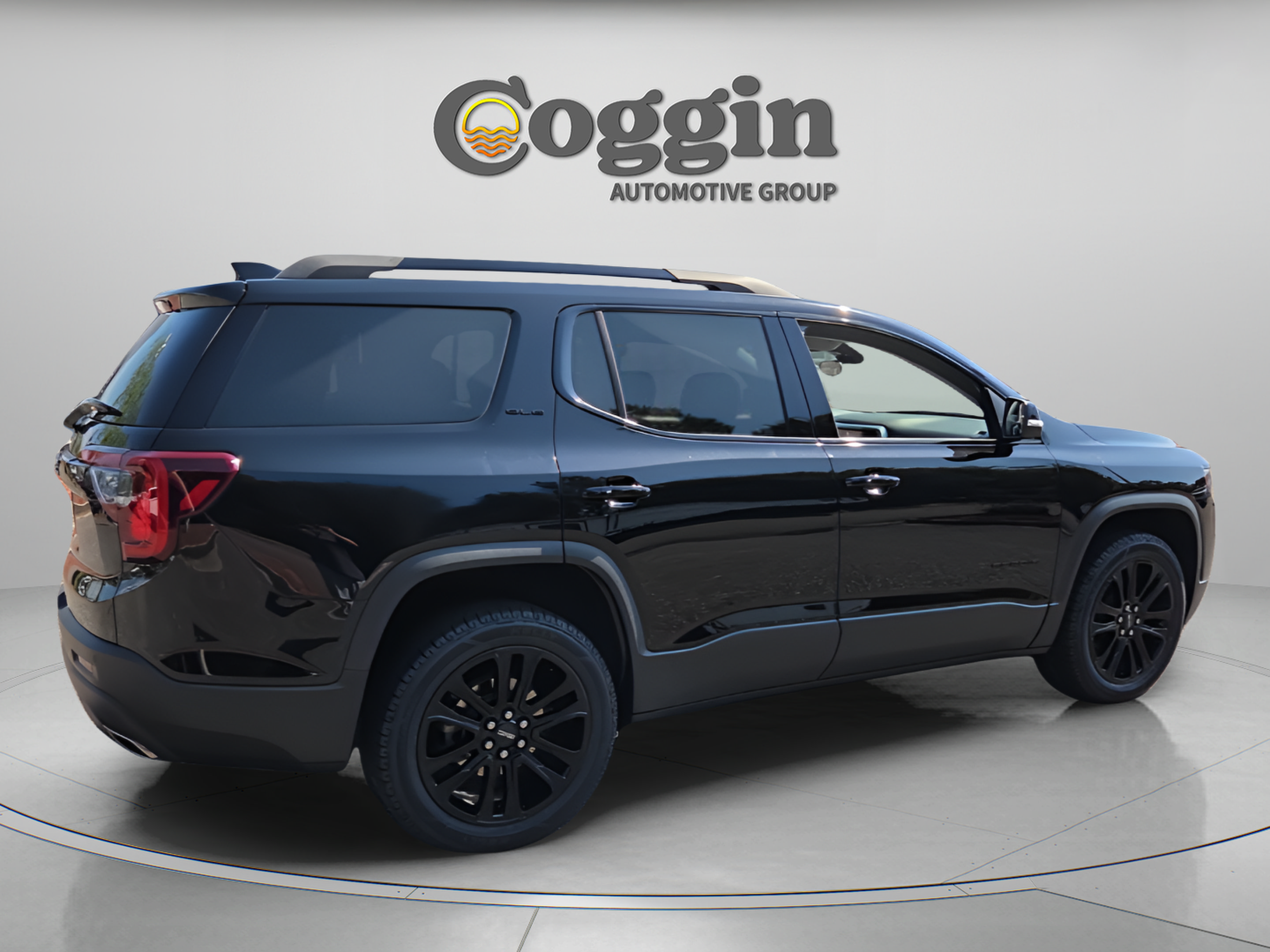 Certified 2023 GMC Acadia SLE w/ Driver Convenience Package FWD image 5