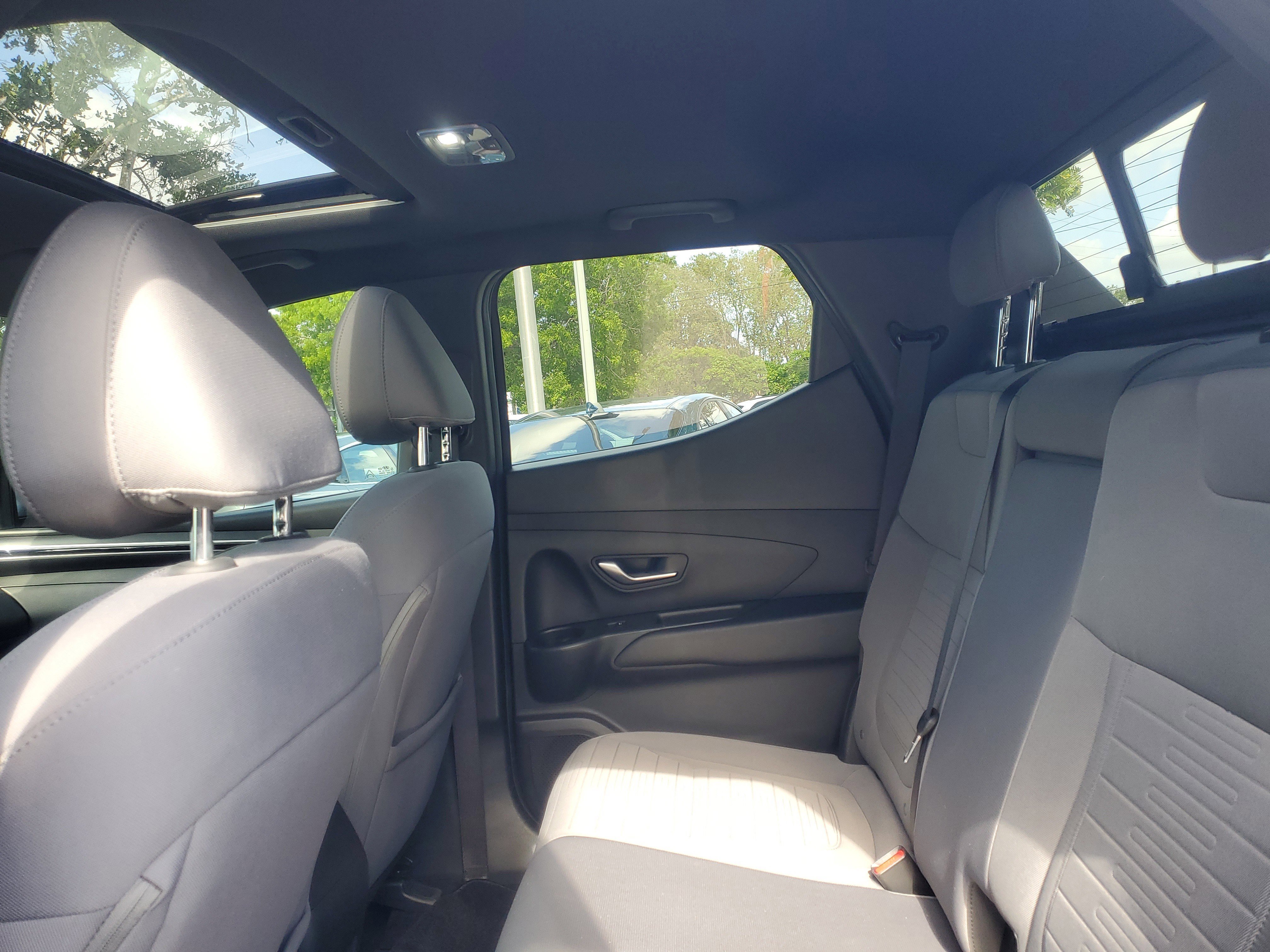 Used 2022 Hyundai Santa Cruz SEL w/ Activity Package FWD image 9