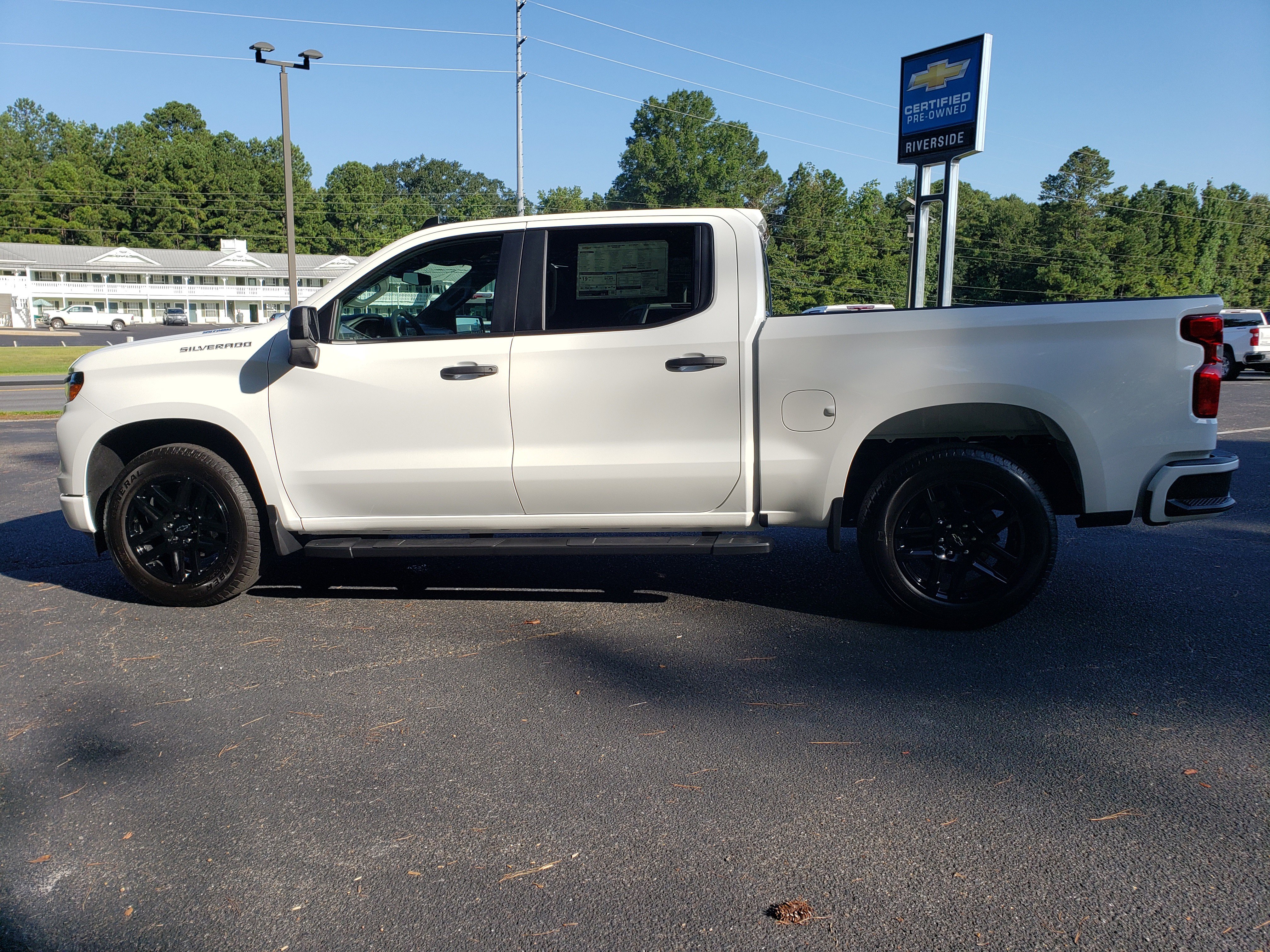 New 2025 Chevrolet Silverado 1500 Custom image 6