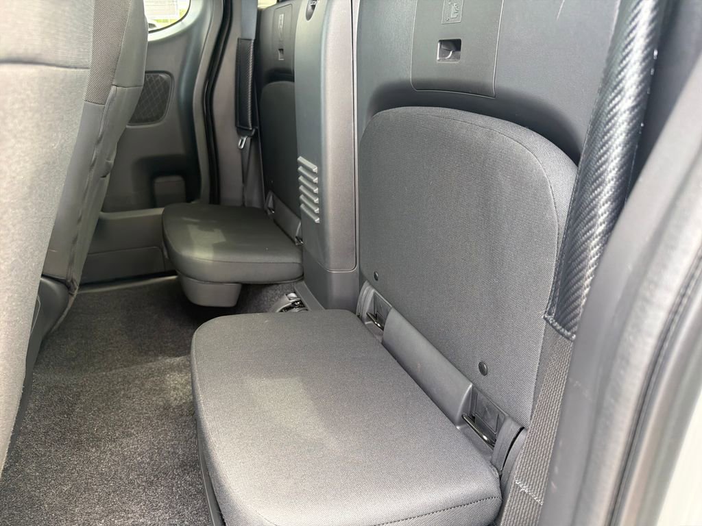 Certified 2025 Nissan Frontier SV RWD image 16