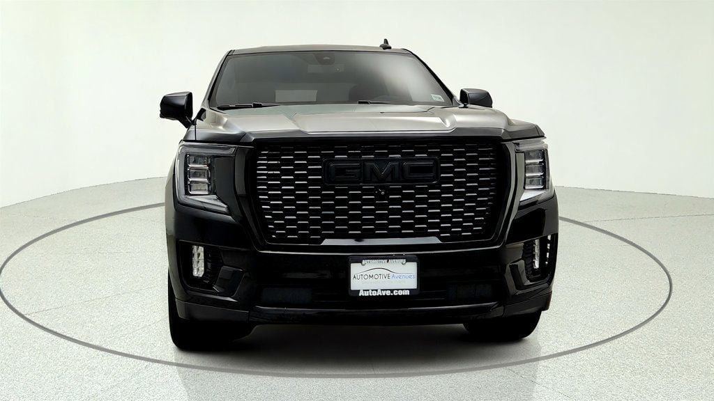 Used 2021 GMC Yukon SLT w/ SLT Premium Package AWD/4WD image 2