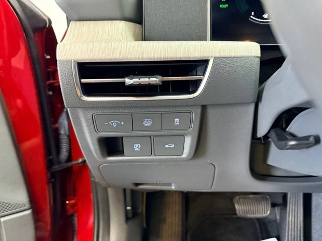 Used 2025 Hyundai Sonata SEL FWD image 21