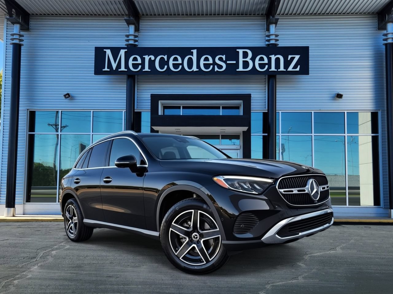 New 2027 Mercedes-Benz GLC 300 4MATIC image 1