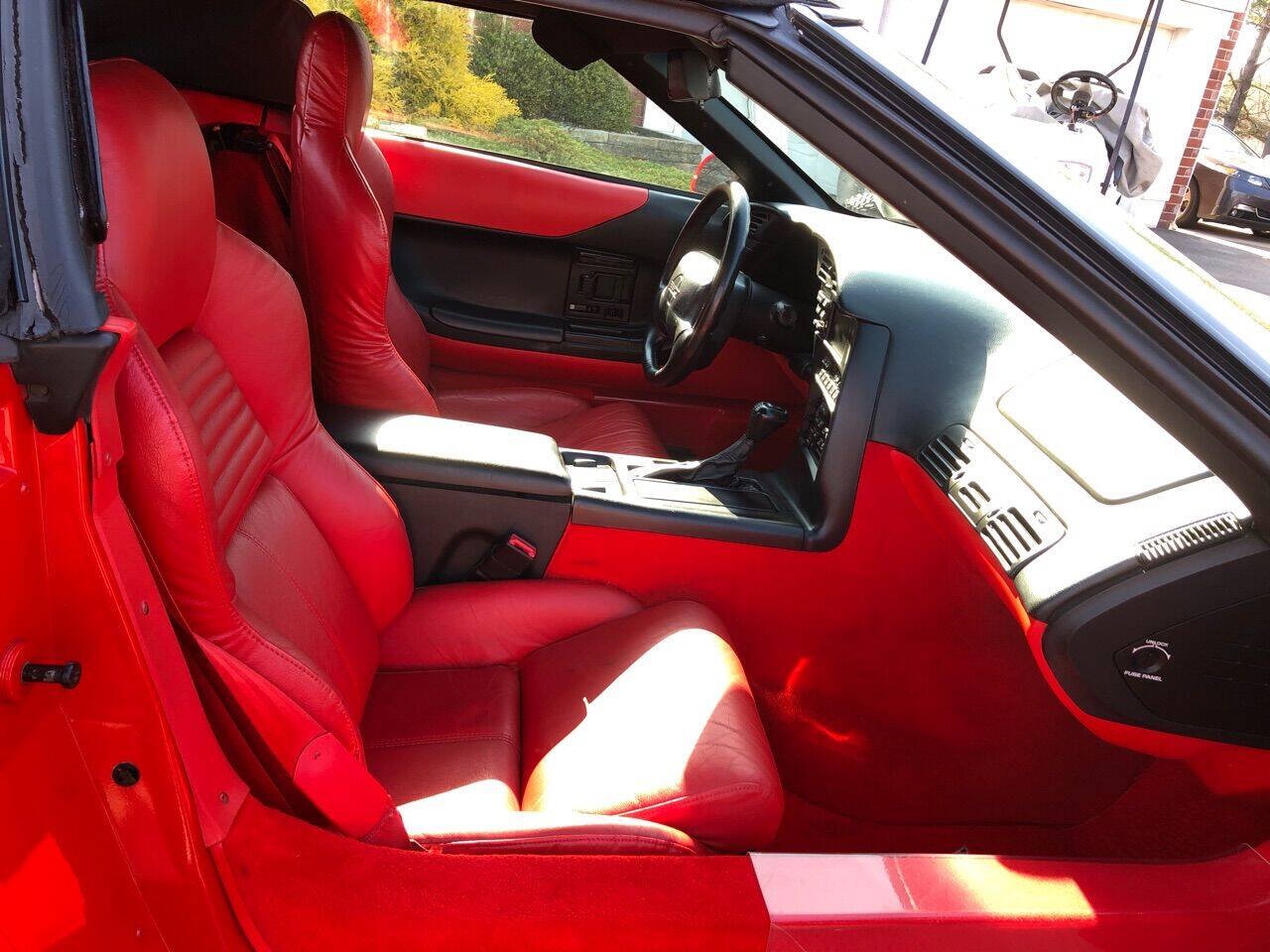 Used 1995 Chevrolet Corvette Convertible RWD image 22