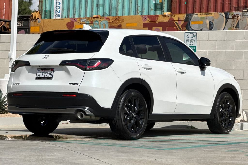 Certified 2025 Honda HR-V Sport image 8