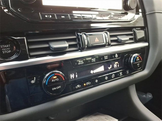 New 2025 Nissan Pathfinder SL image 13