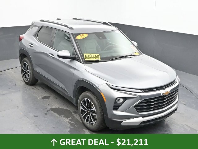 Used 2025 Chevrolet TrailBlazer LT AWD/4WD image 40