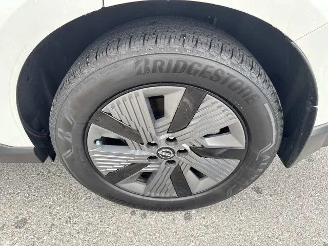 Certified 2025 Nissan Murano SL AWD/4WD image 12
