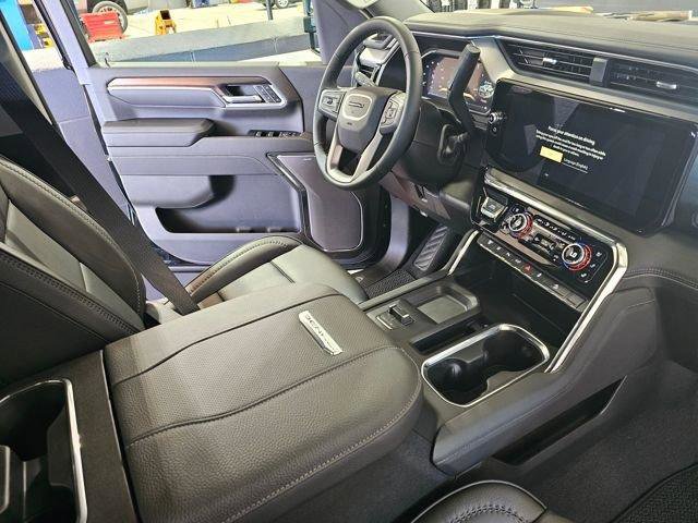 New 2026 GMC Sierra 3500 Denali w/ Denali Reserve Package image 10
