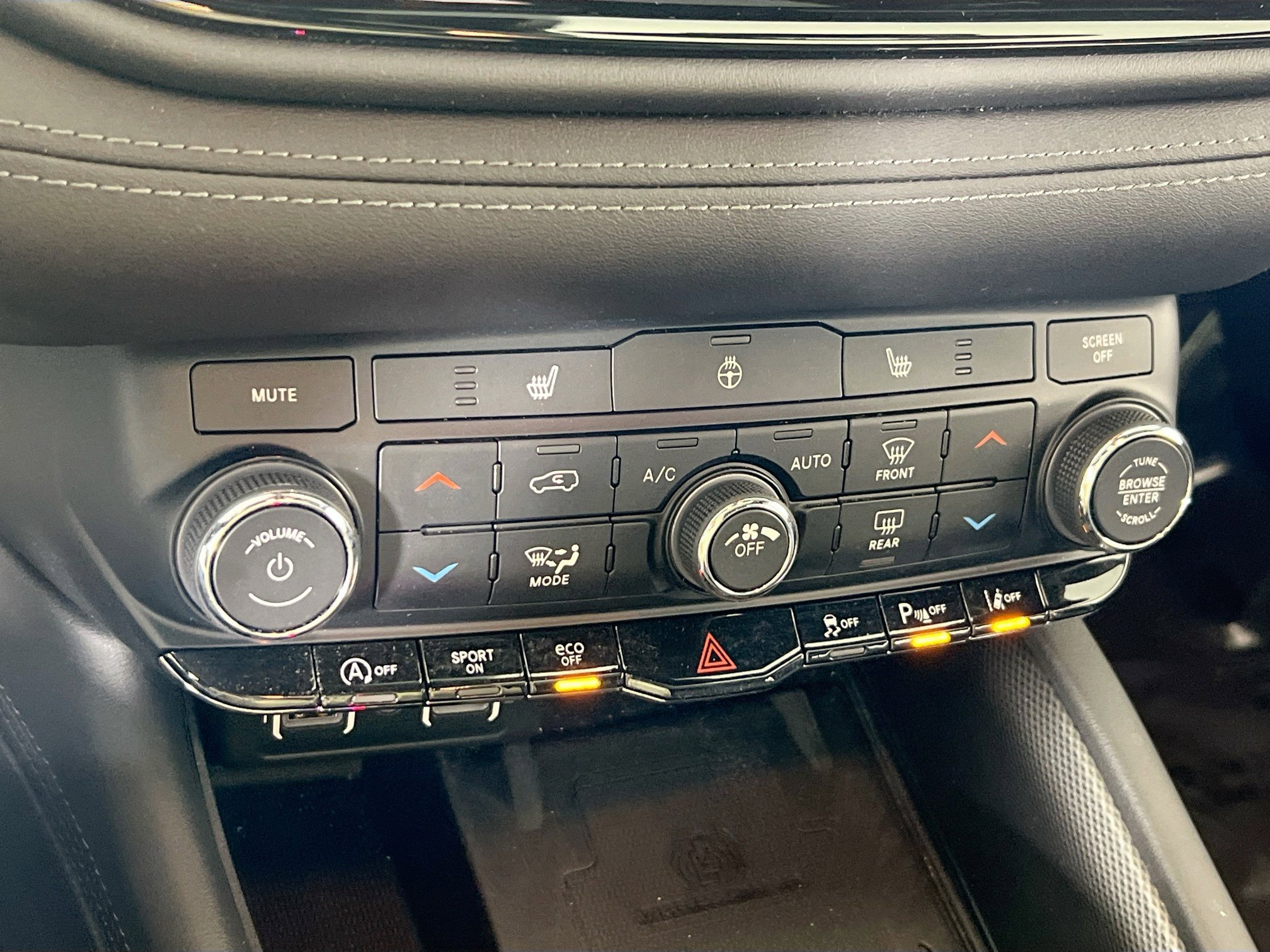 Used 2022 Dodge Durango GT image 16