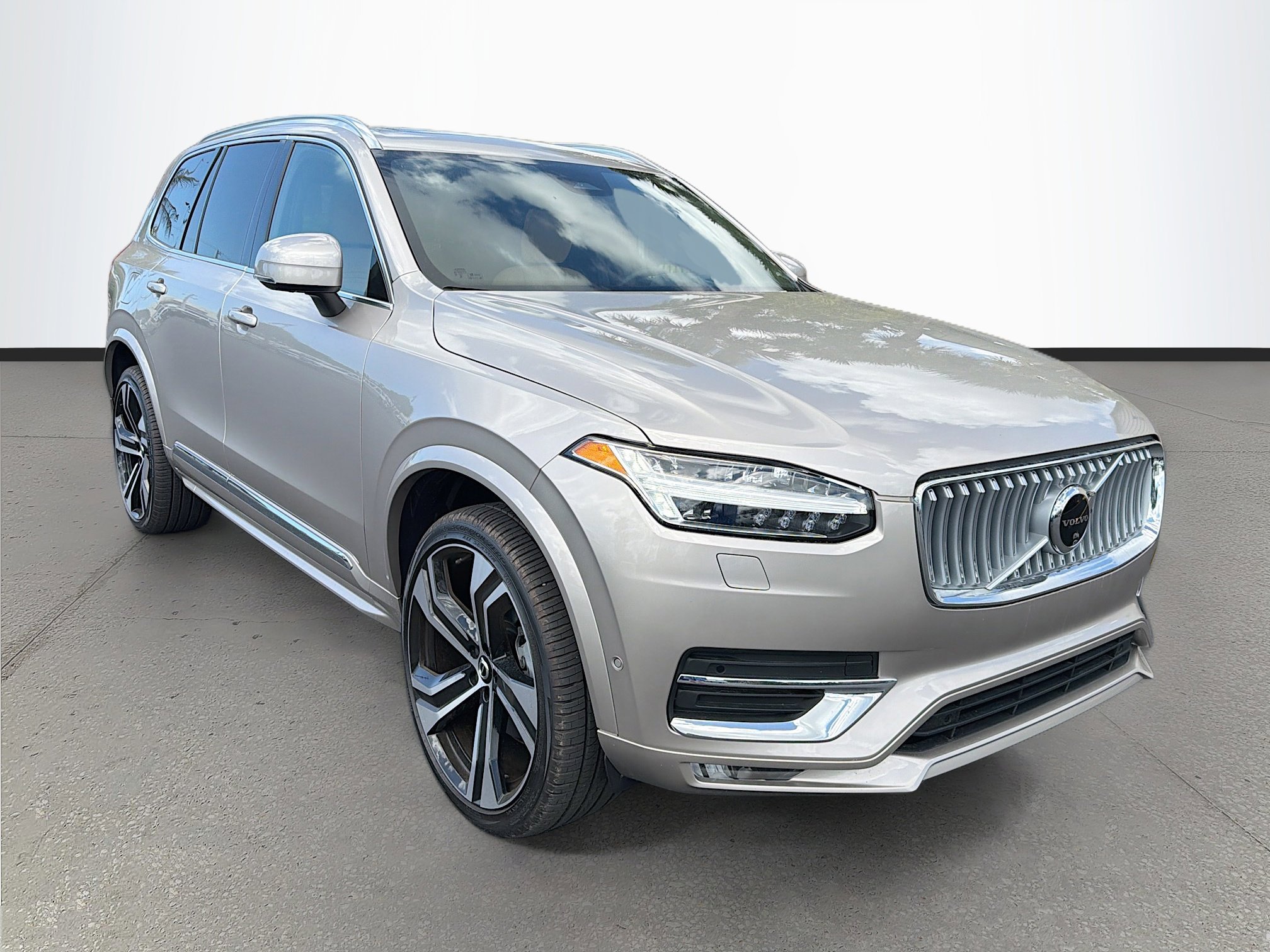 Used 2025 Volvo XC90 B6 Ultra w/ Protection Package Premier image 1