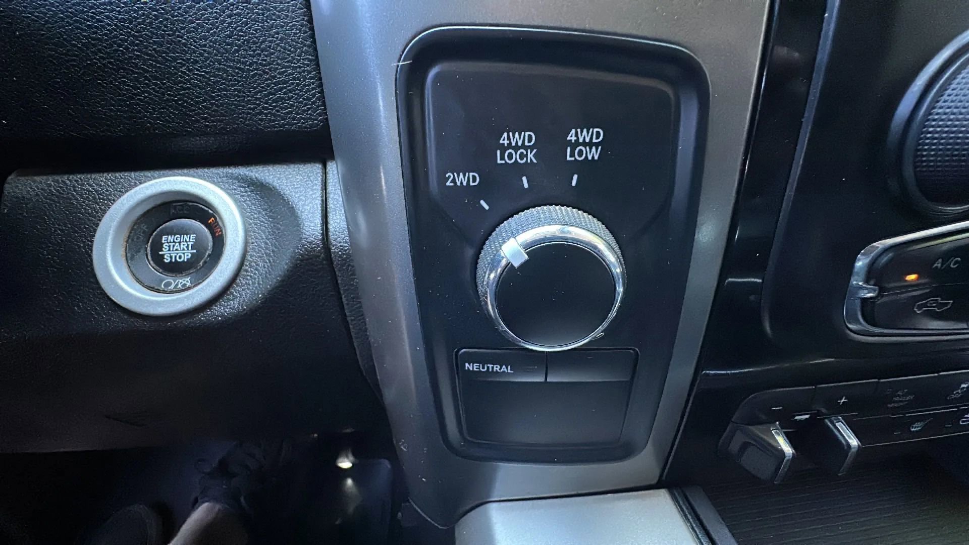 Used 2018 RAM 3500 Laramie w/ Sport Appearance Group AWD/4WD image 14