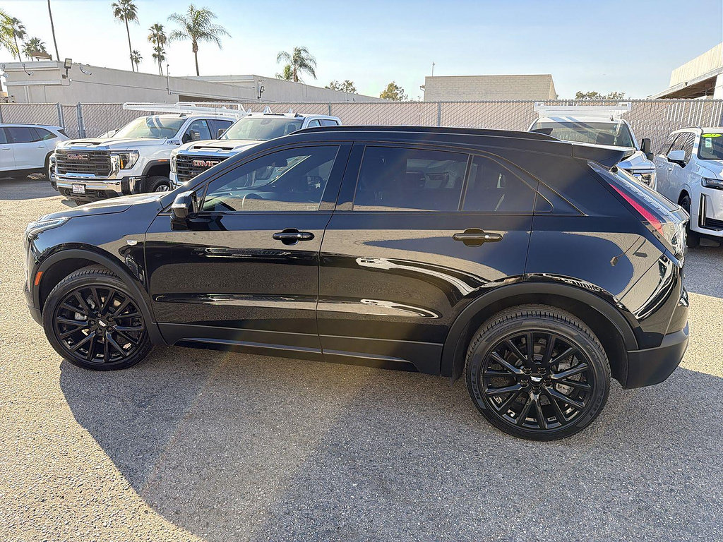 Used 2023 Cadillac XT4 Sport w/ LPO, Onyx Lite Package AWD/4WD image 8