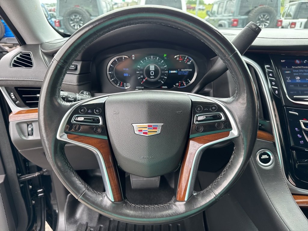 Used 2020 Cadillac Escalade Premium Luxury image 62