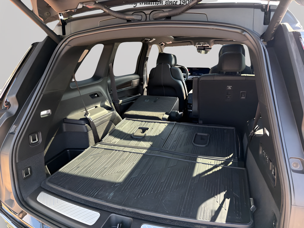 Used 2026 Cadillac Vistiq Sport w/ LPO, Floor Liner Package AWD/4WD image 46