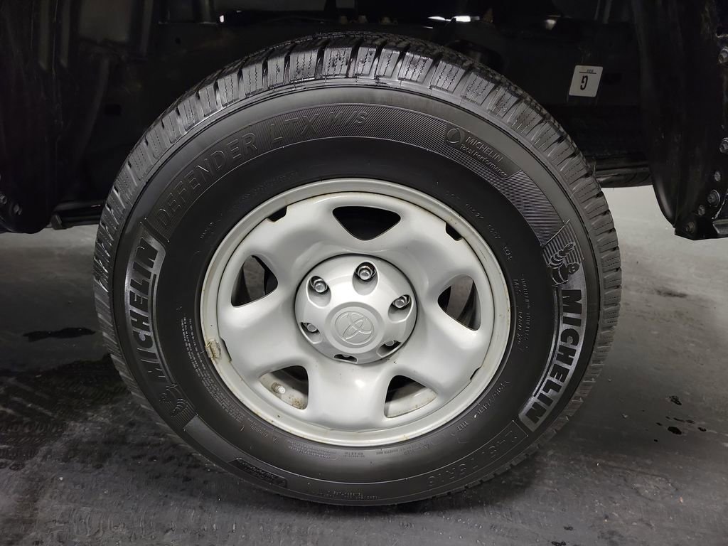 Used 2022 Toyota Tacoma SR image 10