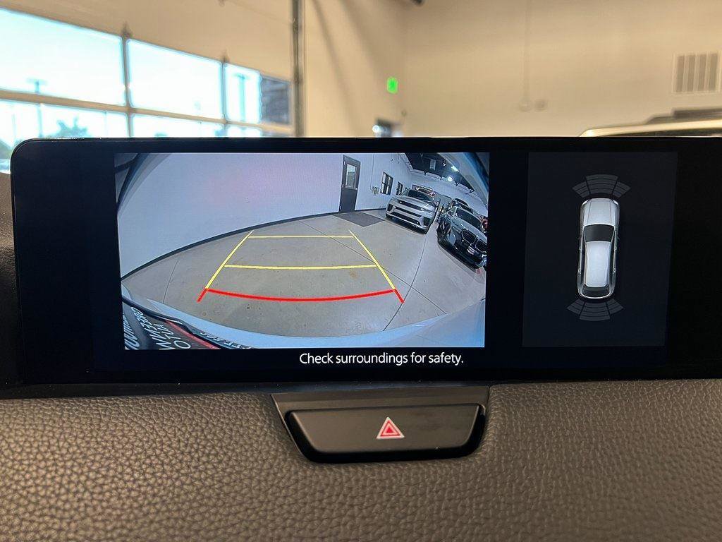 Used 2025 MAZDA CX-70 Plug-In Hybrid w/ Premium Pkg image 18