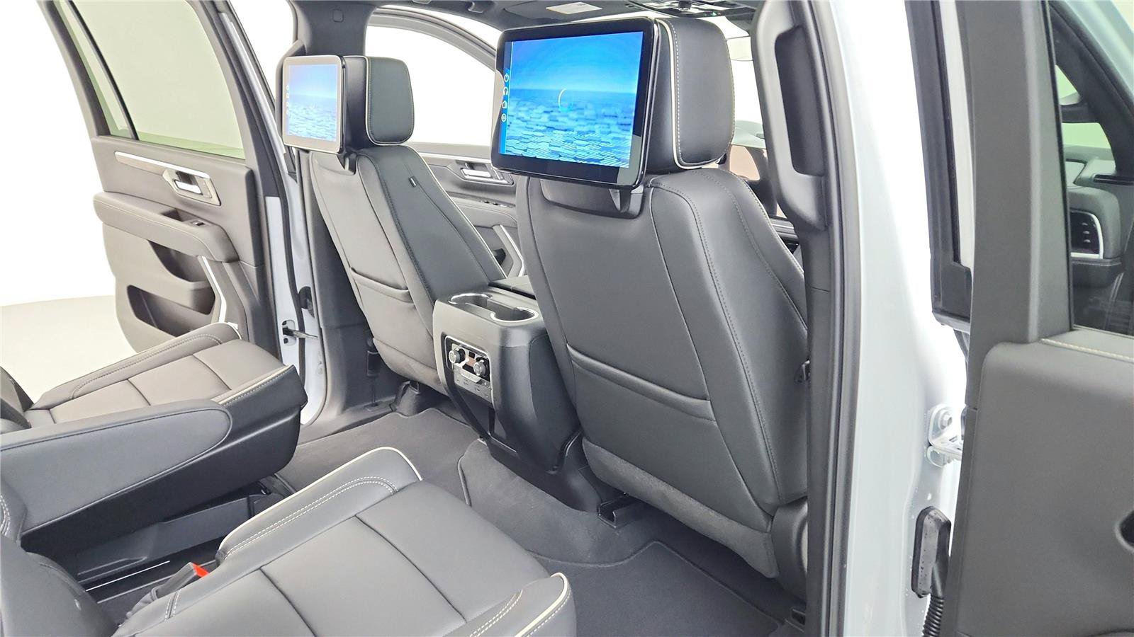 New 2026 Chevrolet Suburban Premier AWD/4WD image 28