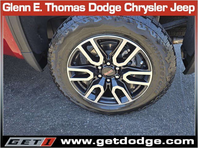 Used 2025 GMC Sierra 1500 AT4 w/ AT4 Premium Package AWD/4WD image 36