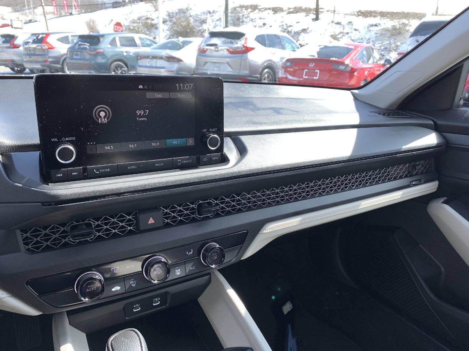 Used 2023 Honda Accord LX image 19