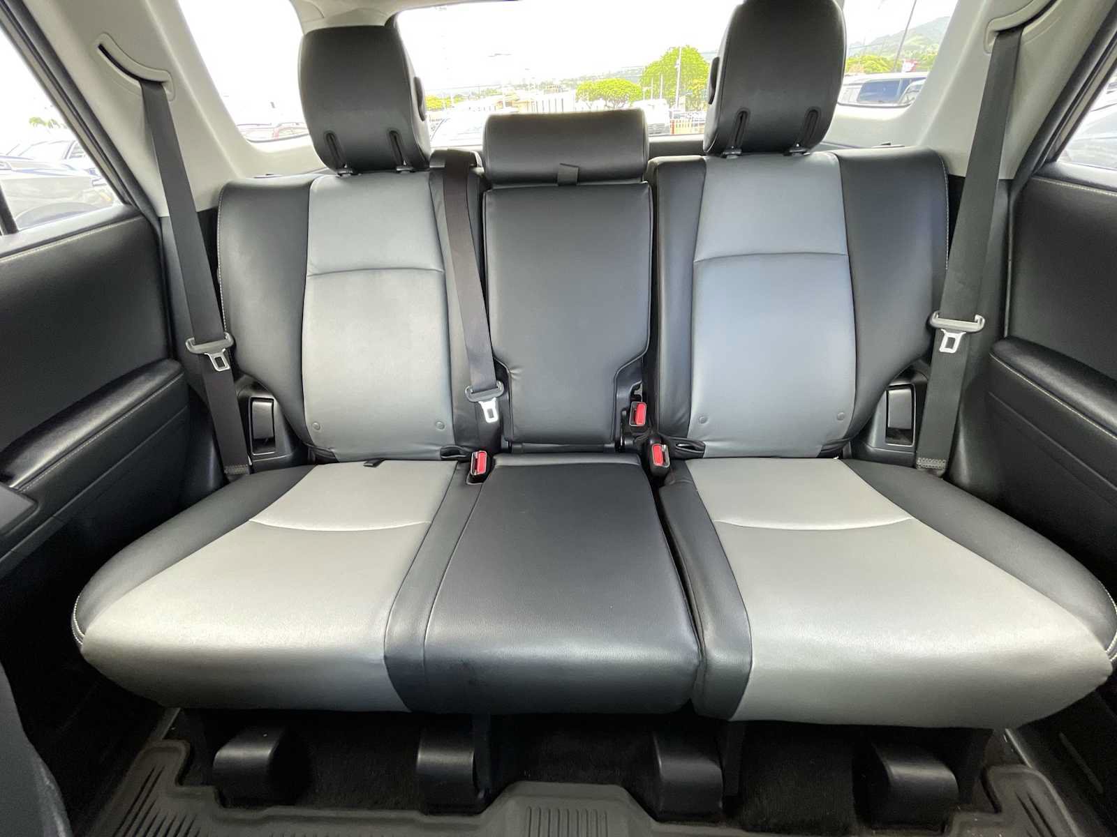 Used 2022 Toyota 4Runner SR5 Premium RWD image 25