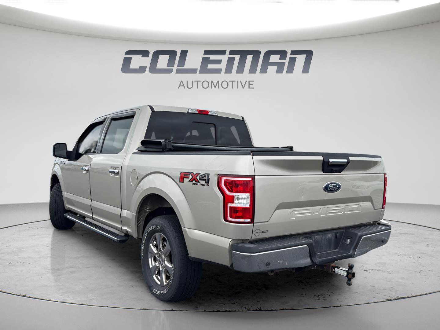 Used 2018 Ford F150 XLT w/ Equipment Group 302A Luxury AWD/4WD image 3