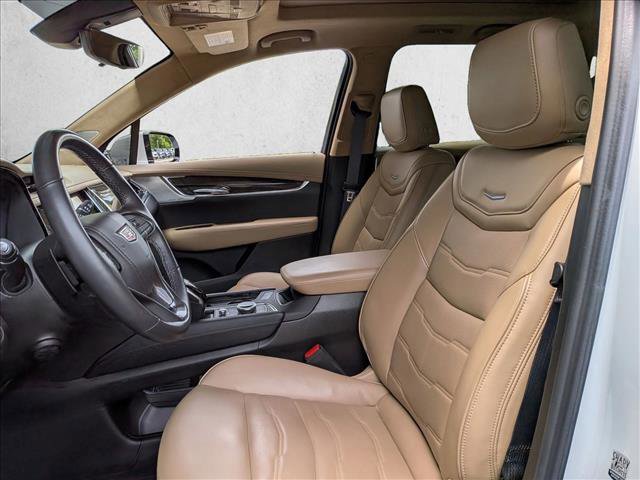 Used 2023 Cadillac XT6 Premium Luxury w/ Platinum Package AWD/4WD image 15