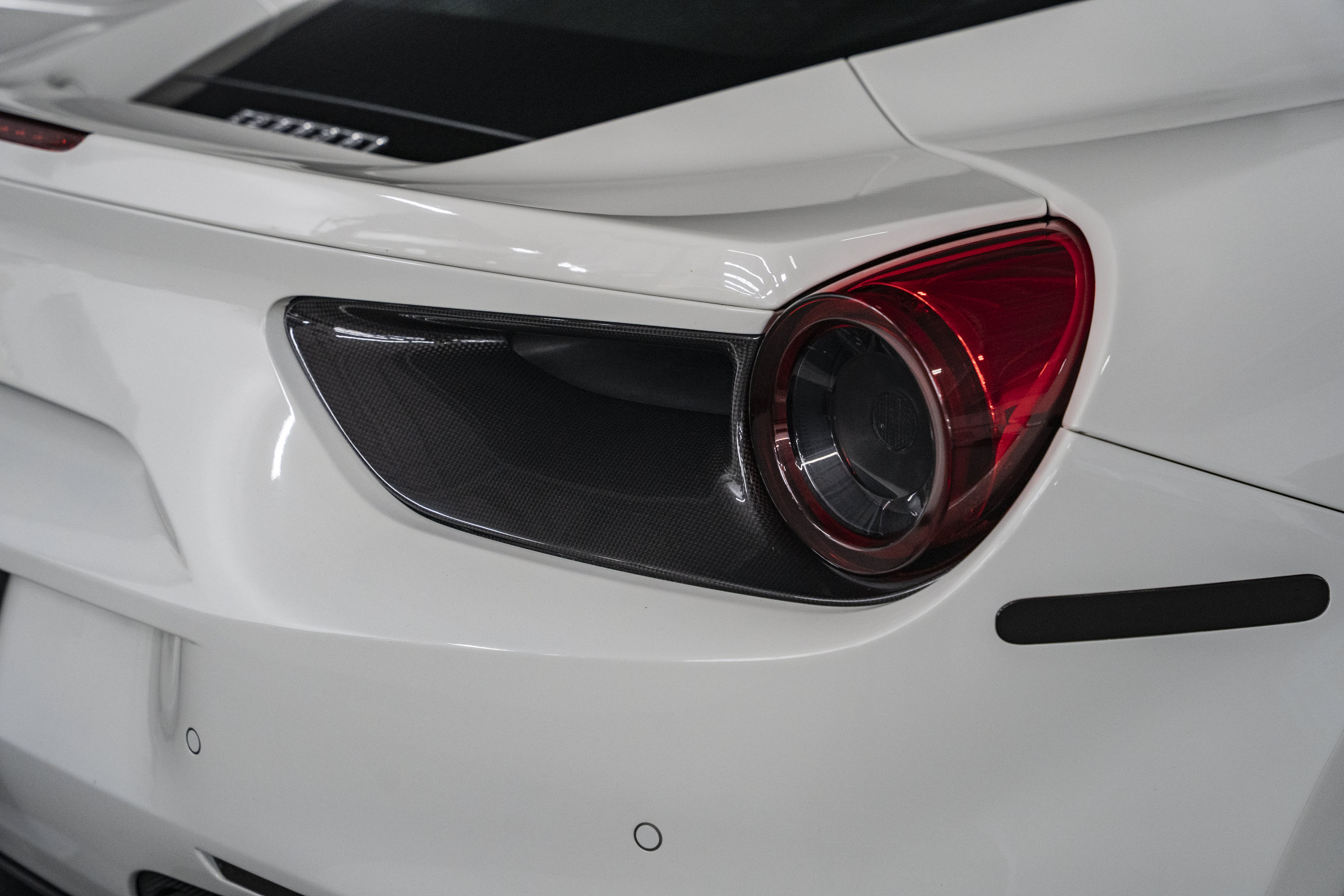 Used 2018 Ferrari 488 GTB RWD image 9