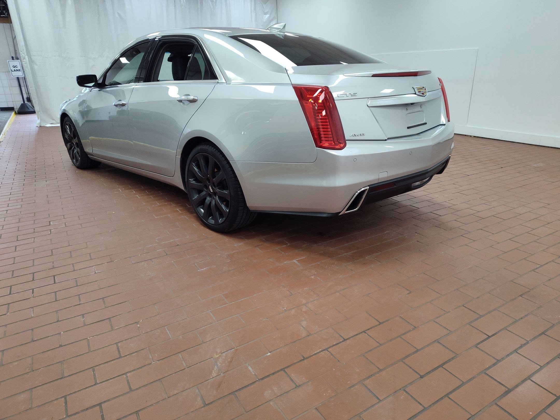 Used 2019 Cadillac CTS Luxury image 3