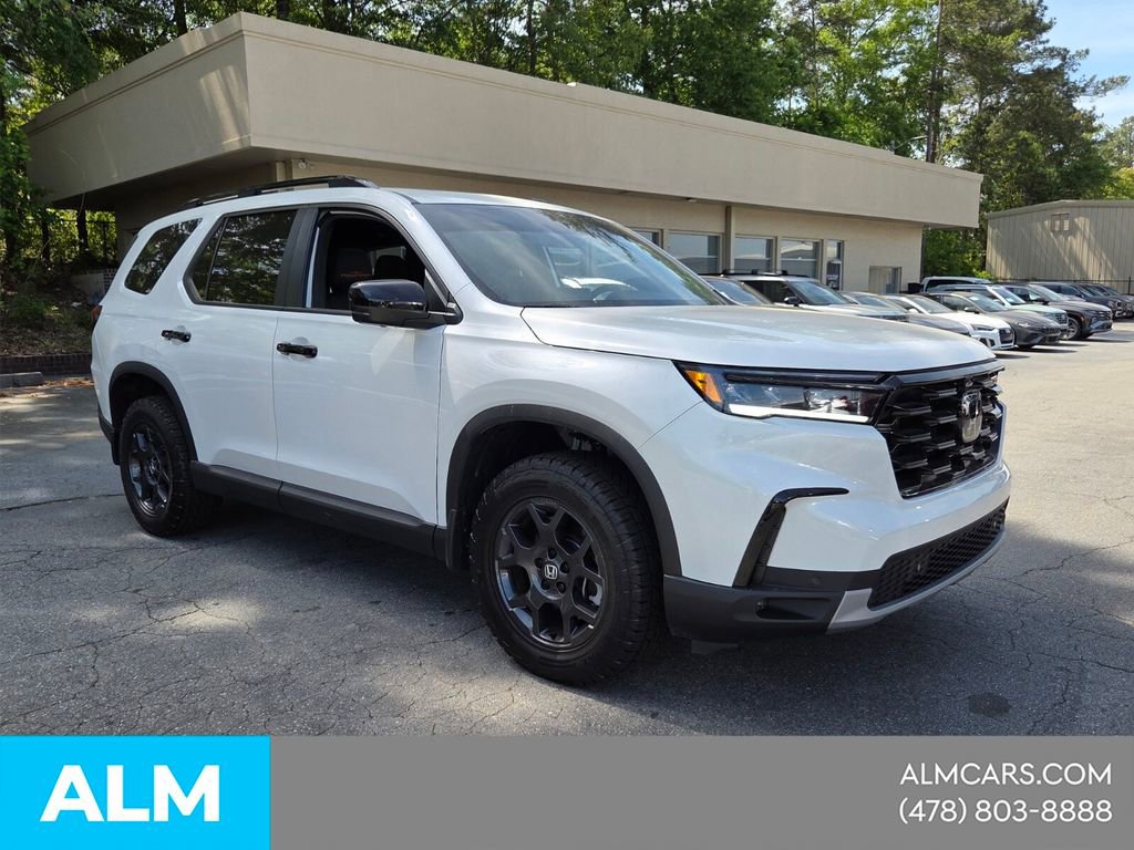 Used 2025 Honda Pilot TrailSport image 20