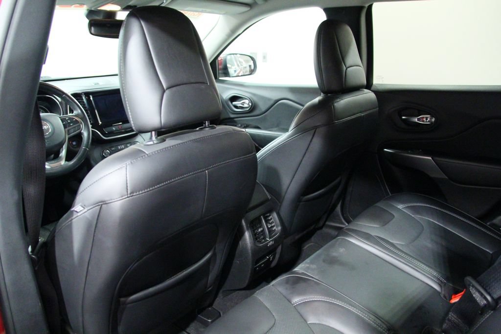 Used 2019 Jeep Cherokee Limited AWD/4WD image 27