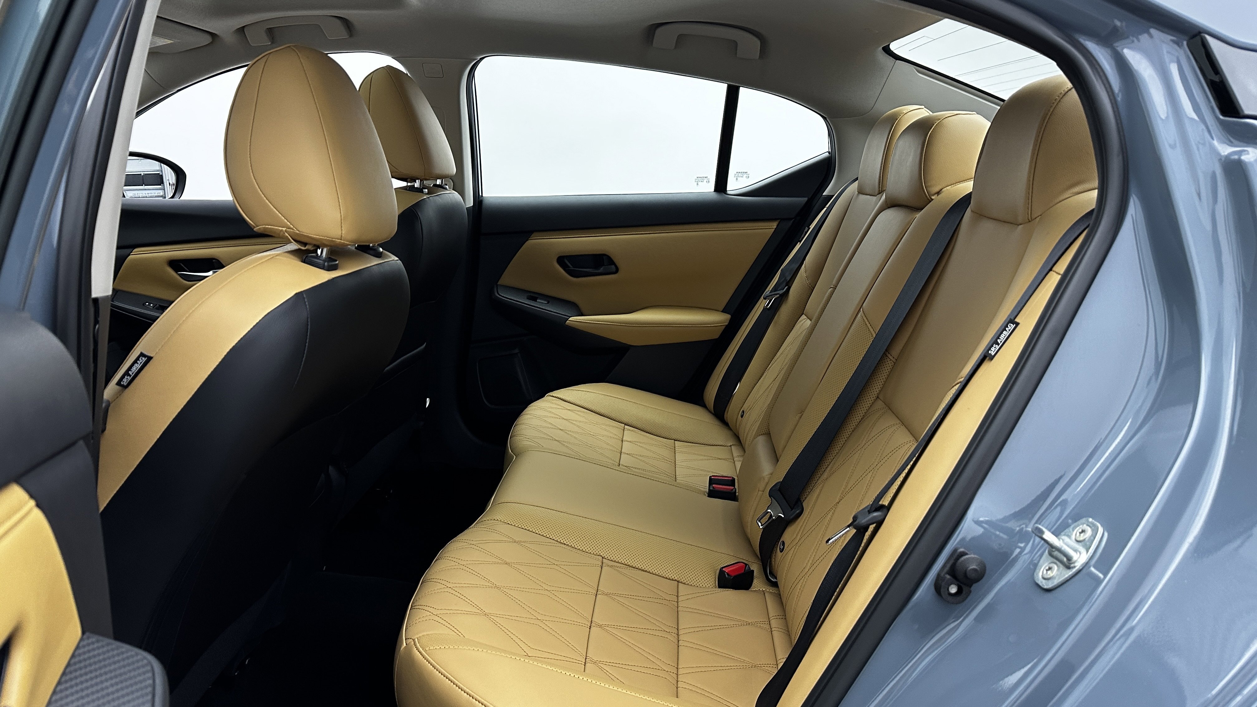 Used 2025 Nissan Sentra SV w/ SV Premium Package image 25