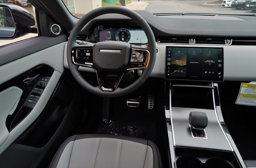 New 2026 Land Rover Range Rover Evoque Hoxton AWD/4WD image 15