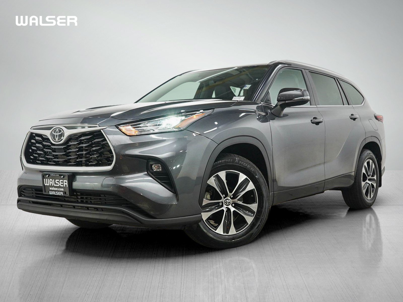 Used 2025 Toyota Highlander XLE