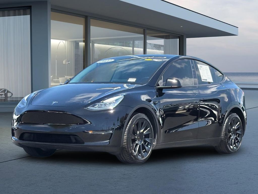 Used 2022 Tesla Model Y Long Range image 8