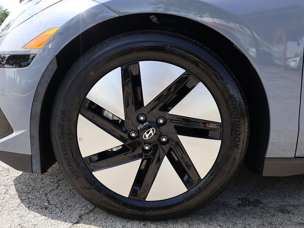 Used 2024 Hyundai Ioniq 6 SE RWD image 19