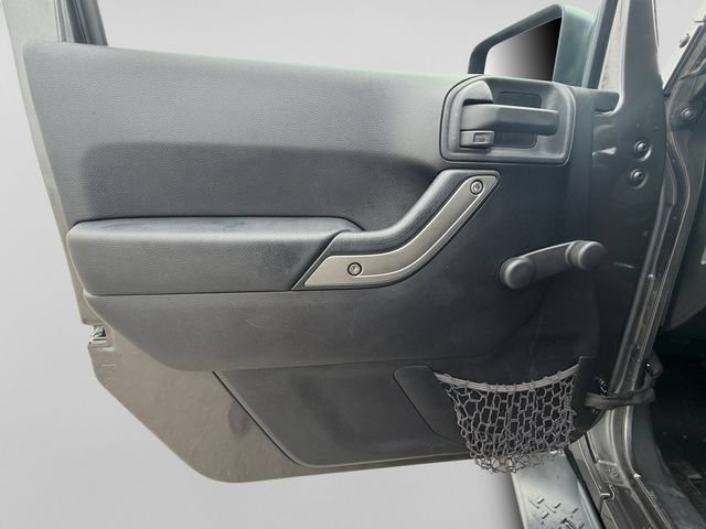 Used 2014 Jeep Wrangler Unlimited Sport w/ Connectivity Group AWD/4WD image 13