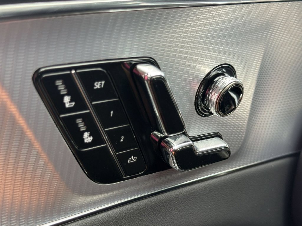 Certified 2024 Cadillac Lyriq Tech AWD/4WD image 22
