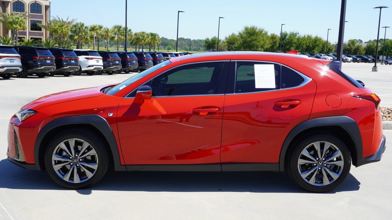 Used 2019 Lexus UX 200 F Sport image 5