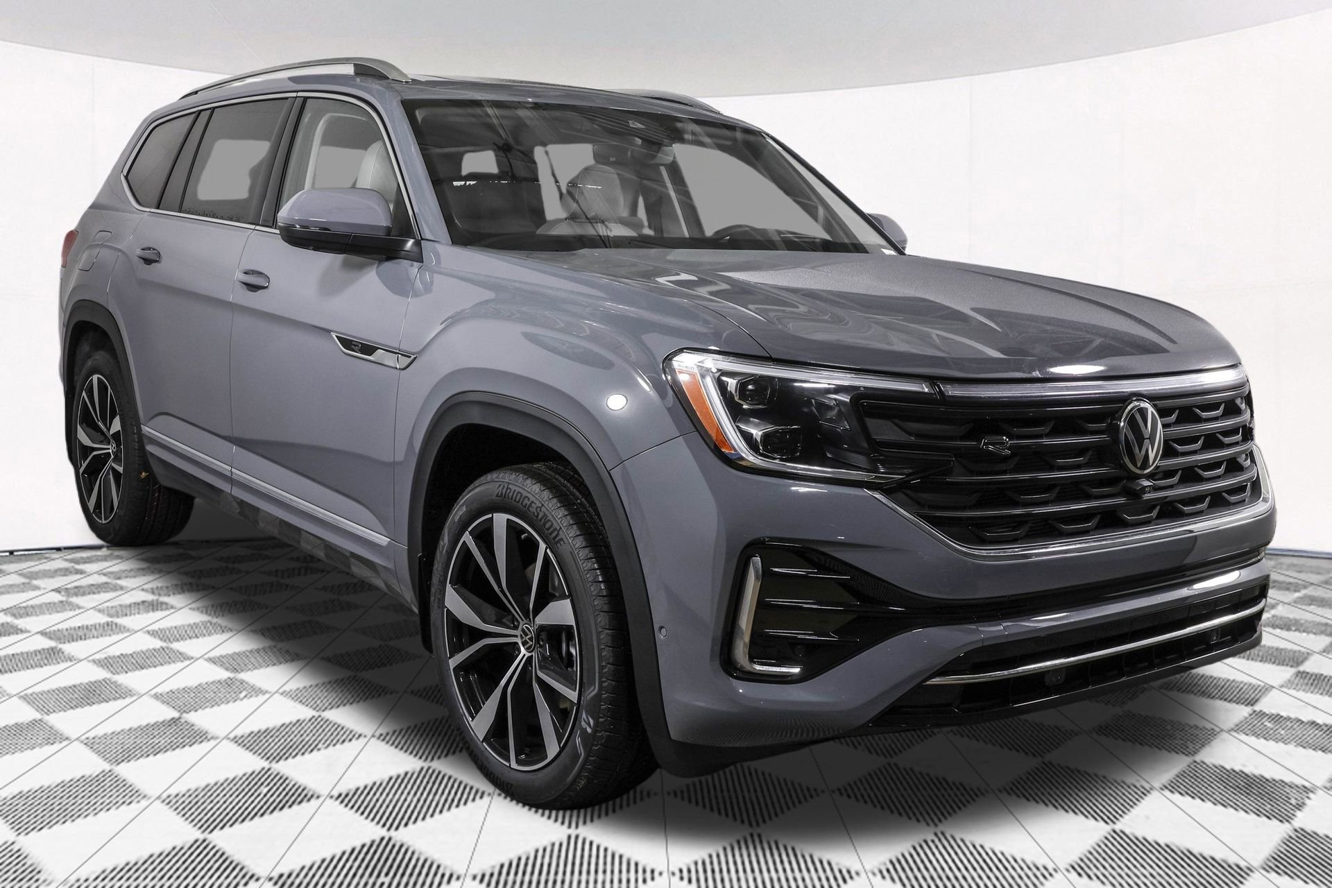 New 2026 Volkswagen Atlas SEL Premium R-Line image 9