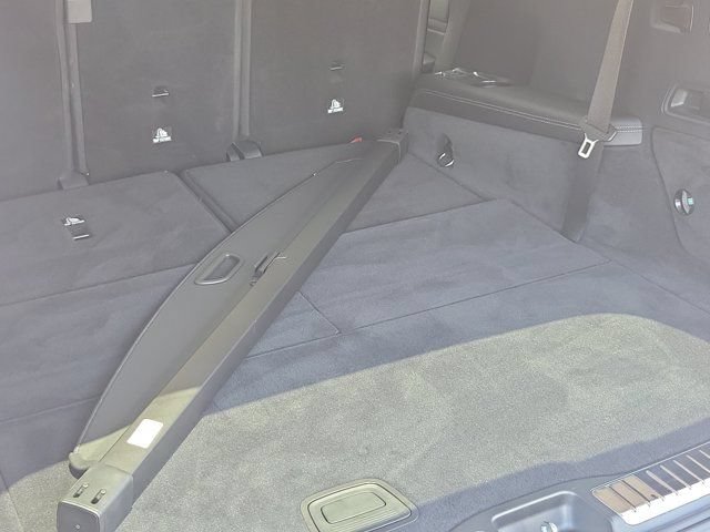 Used 2025 Mercedes-Benz GLS 450 4MATIC image 9