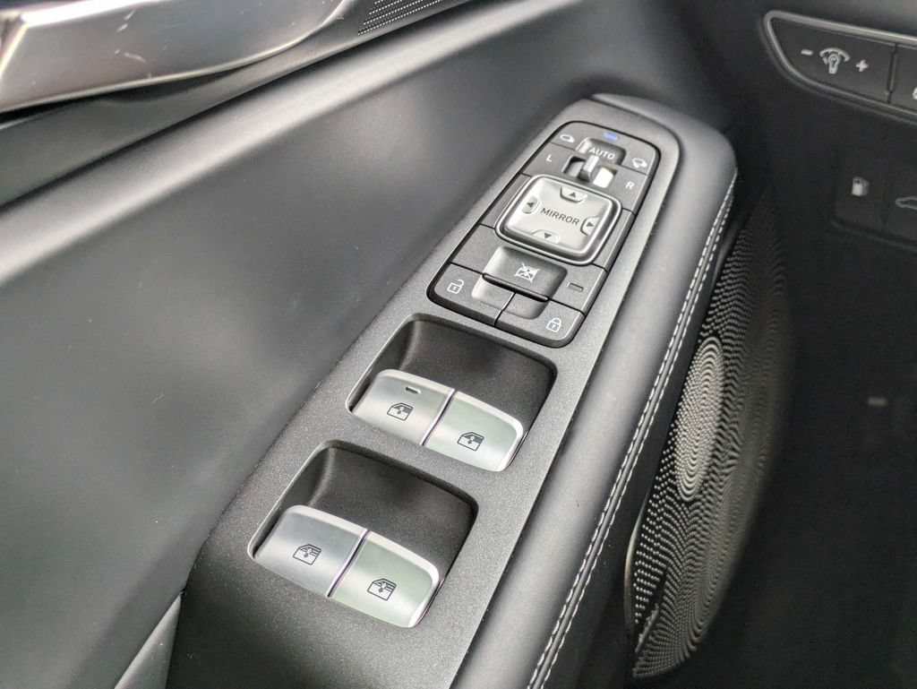 Used 2019 Genesis G90 5.0 Ultimate RWD image 25