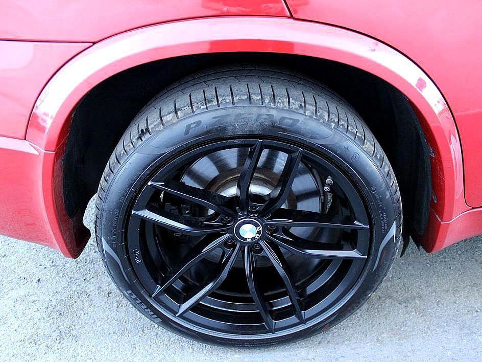 Used 2012 BMW X5 M image 17