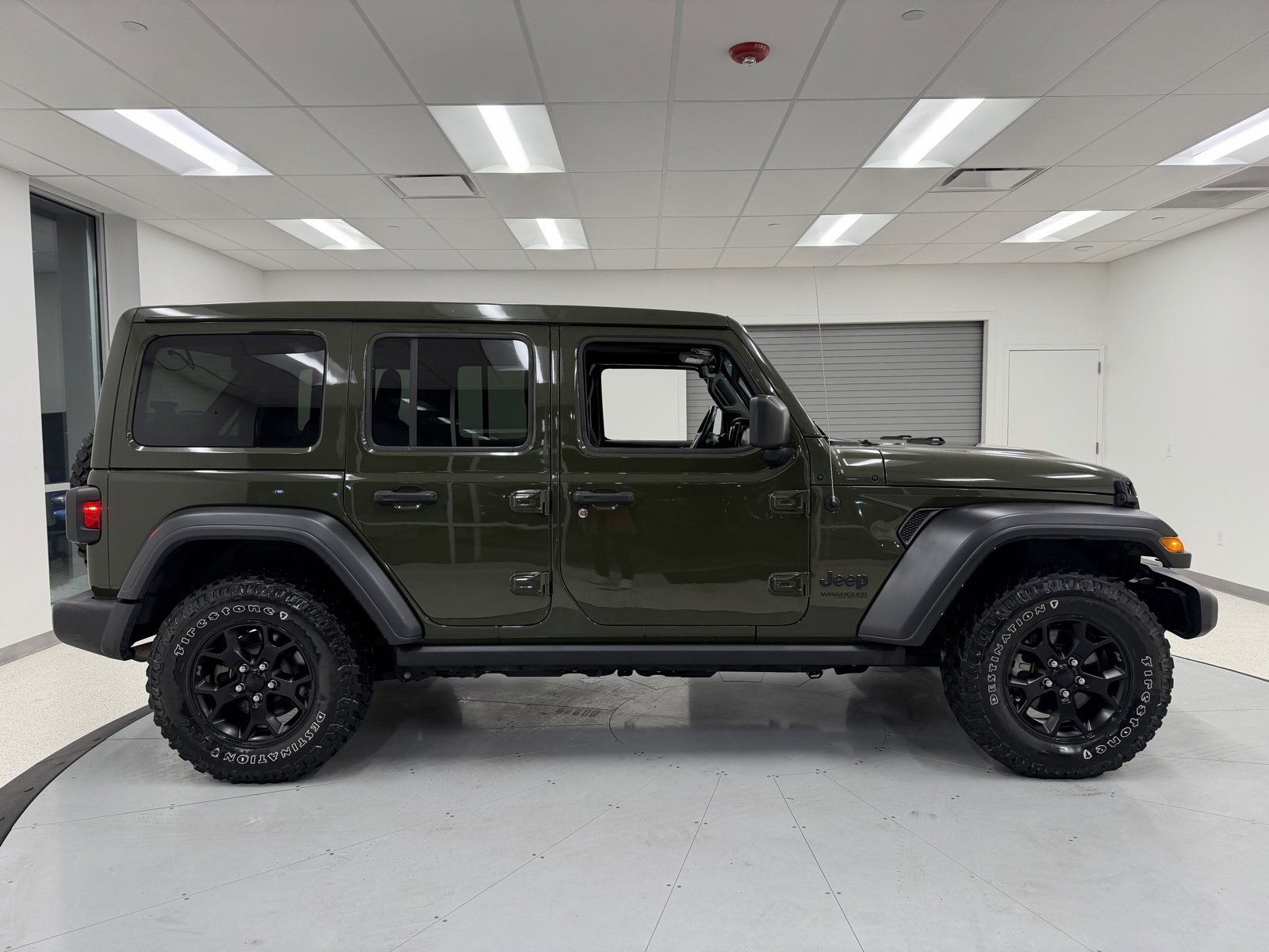 Used 2021 Jeep Wrangler Unlimited Willys image 7